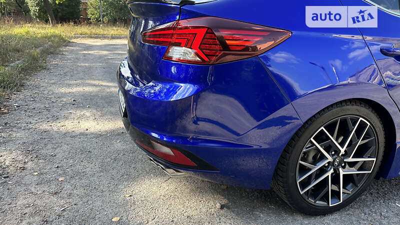 Hyundai Elantra 2019