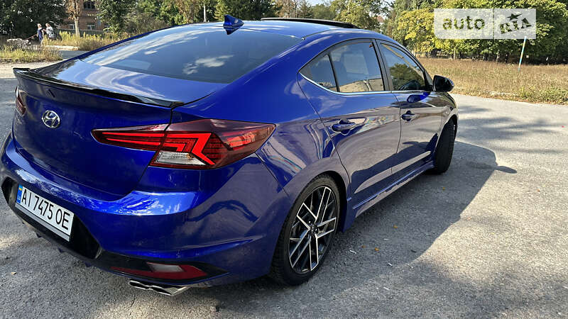 Hyundai Elantra 2019