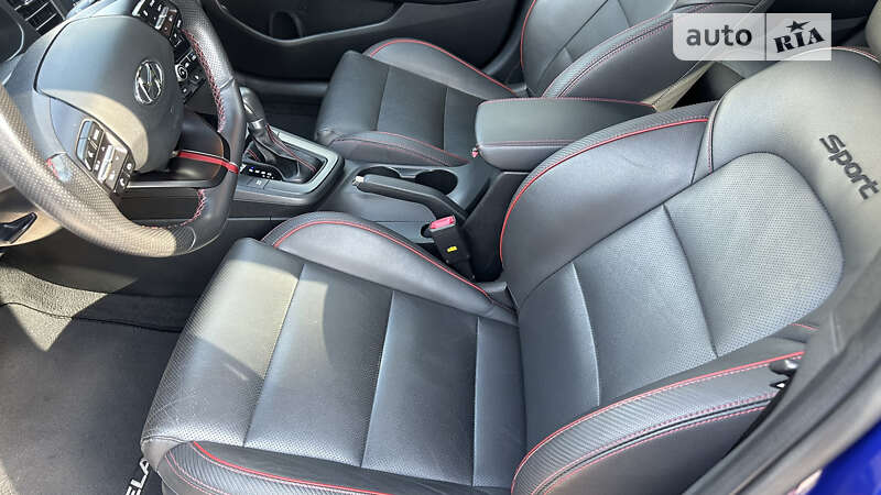 Hyundai Elantra 2019