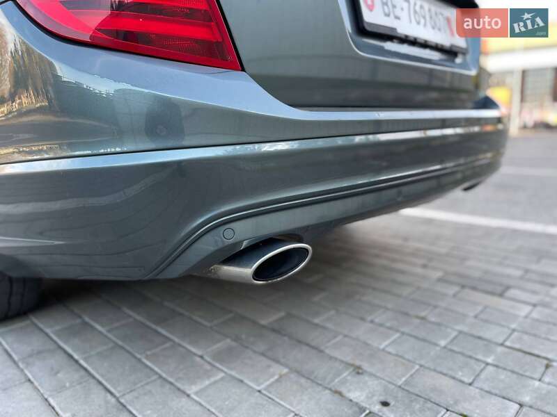 Mercedes-Benz C-Class 2011