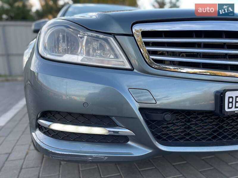 Mercedes-Benz C-Class 2011