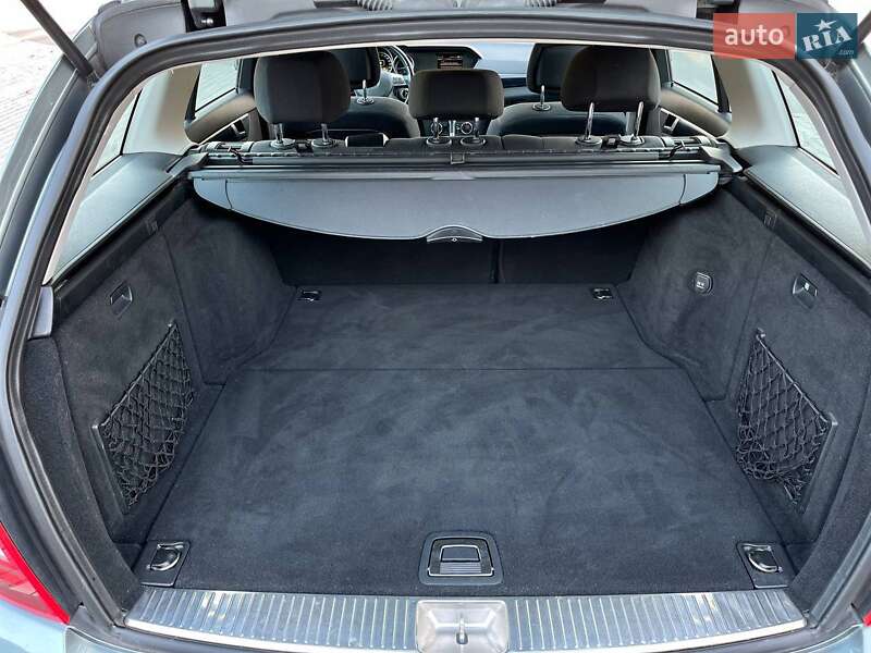 Mercedes-Benz C-Class 2011