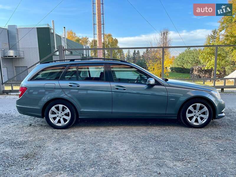 Mercedes-Benz C-Class 2011