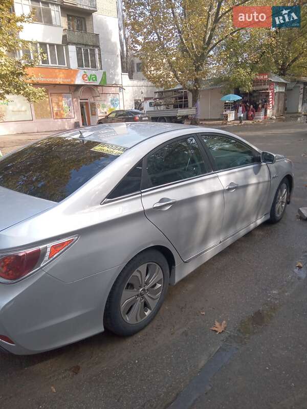 Hyundai Sonata 2013