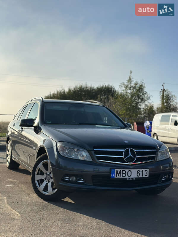Mercedes-Benz C-Class 2010