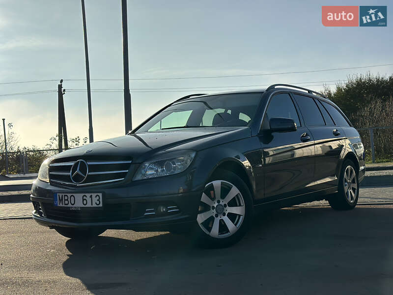 Mercedes-Benz C-Class 2010