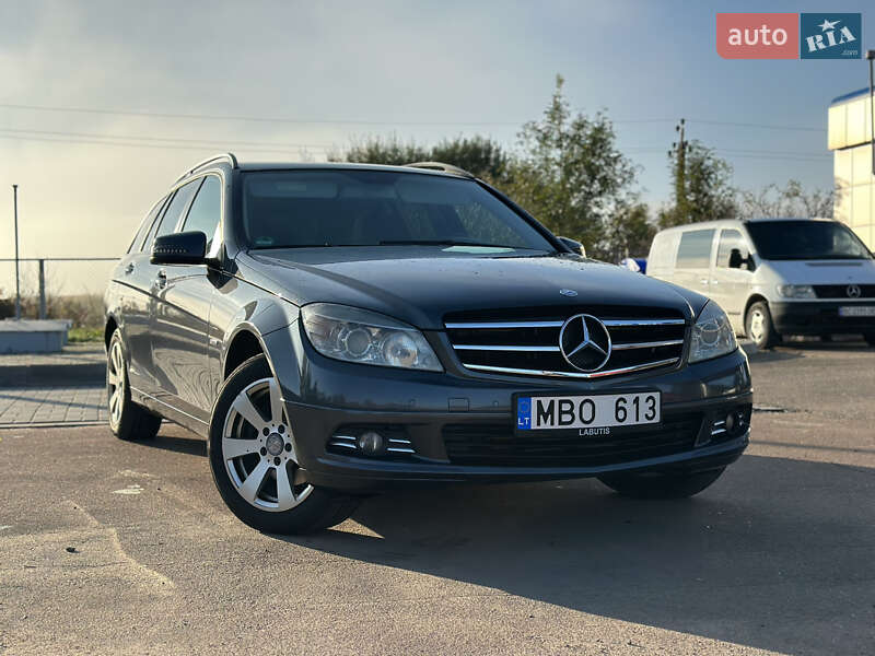 Mercedes-Benz C-Class 2010