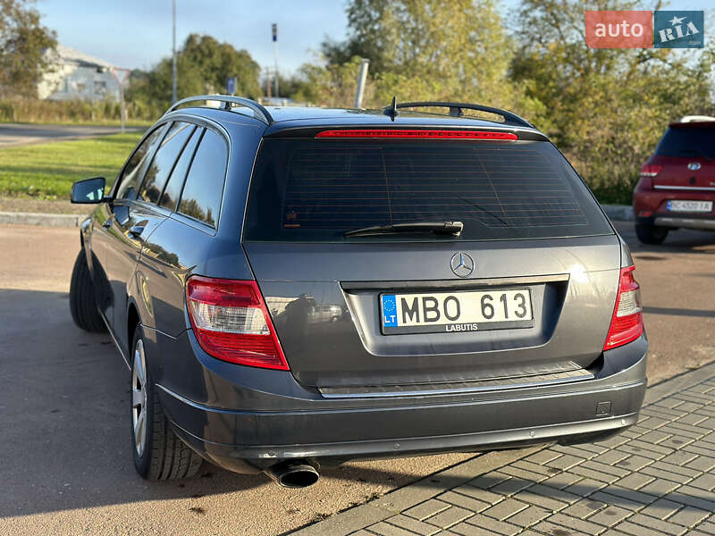 Mercedes-Benz C-Class 2010