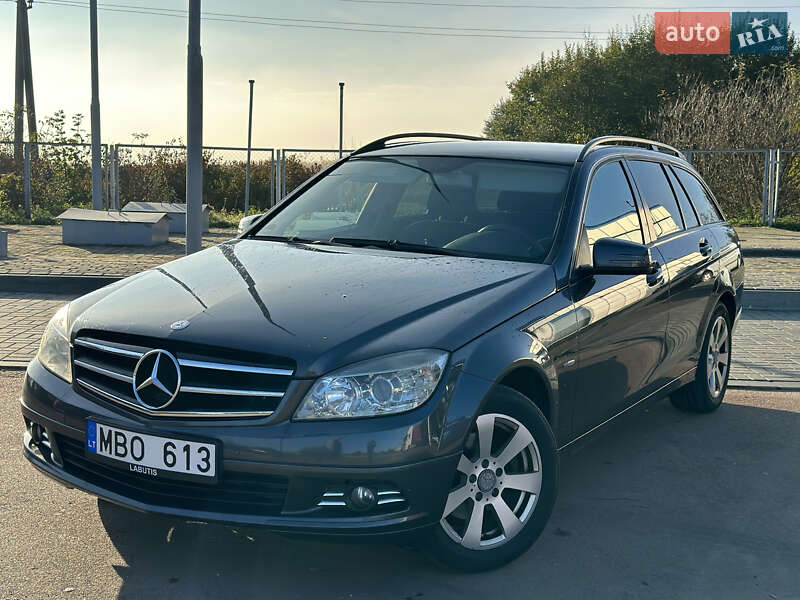 Mercedes-Benz C-Class 2010