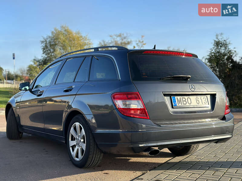 Mercedes-Benz C-Class 2010