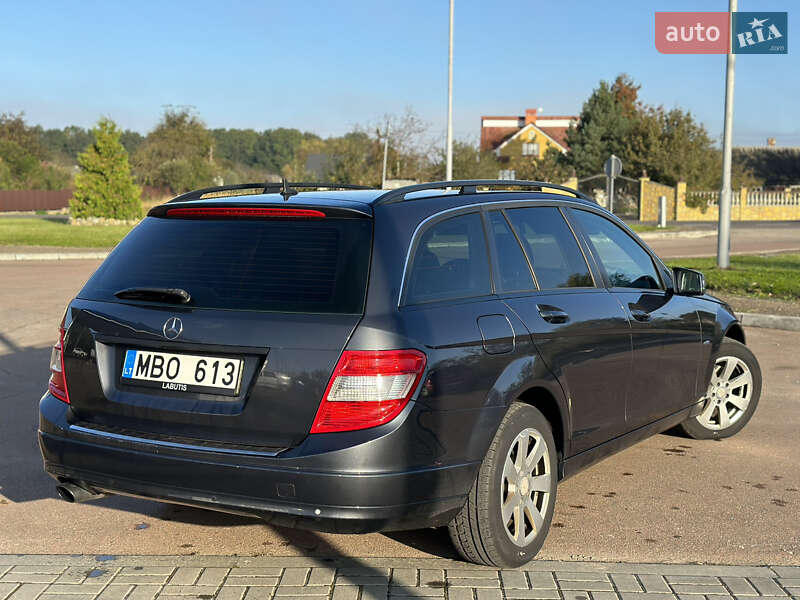 Mercedes-Benz C-Class 2010