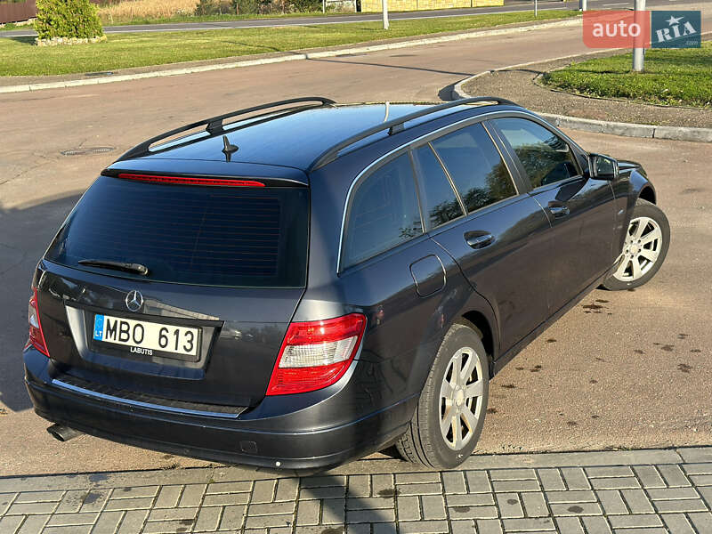 Mercedes-Benz C-Class 2010