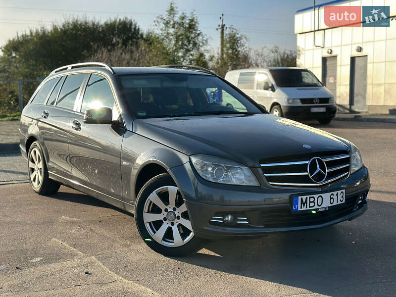 Mercedes-Benz C-Class 2010