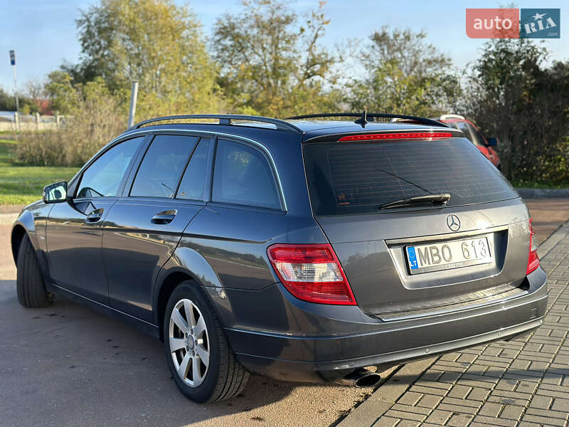 Mercedes-Benz C-Class 2010