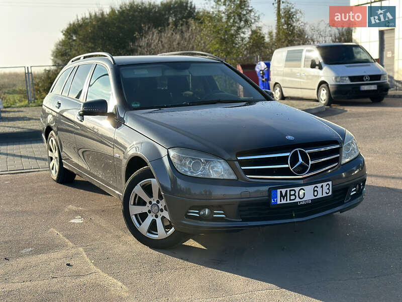 Mercedes-Benz C-Class 2010