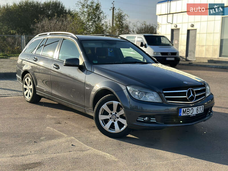 Mercedes-Benz C-Class 2010