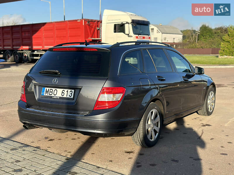 Mercedes-Benz C-Class 2010