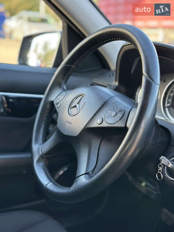 Mercedes-Benz C-Class 2010