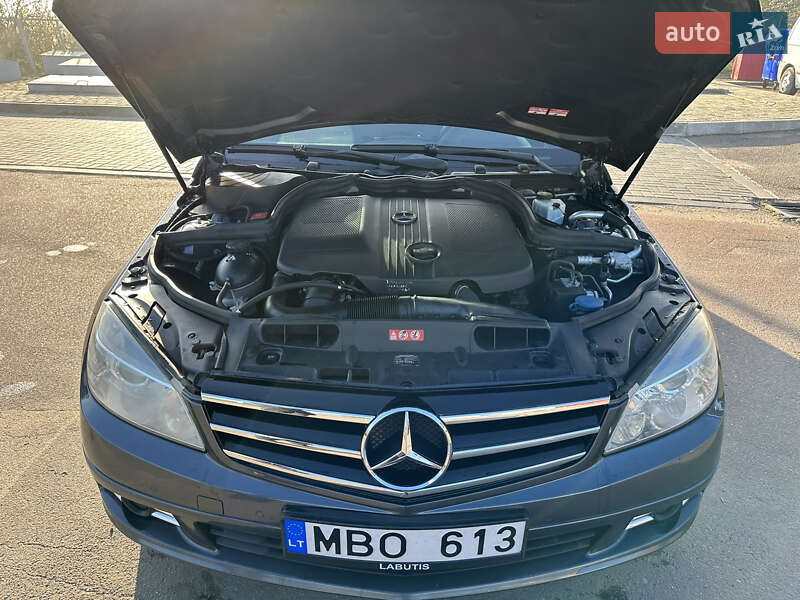 Mercedes-Benz C-Class 2010