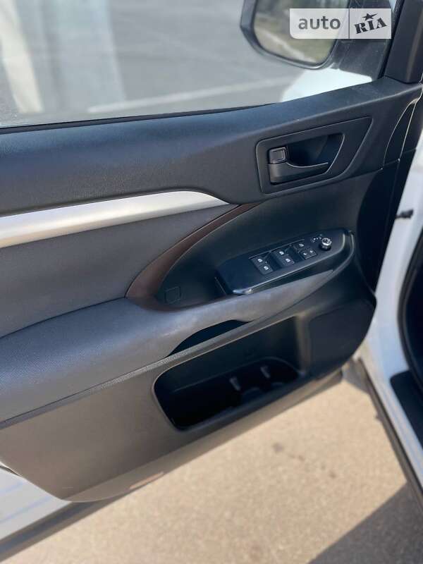 Toyota Highlander 2017