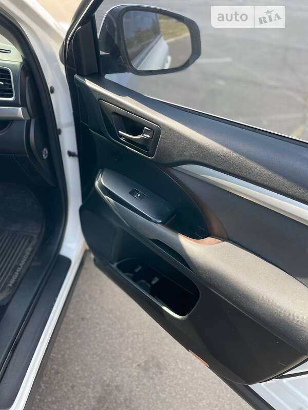 Toyota Highlander 2017