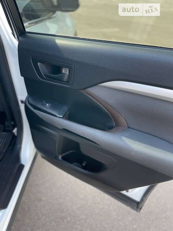 Toyota Highlander 2017