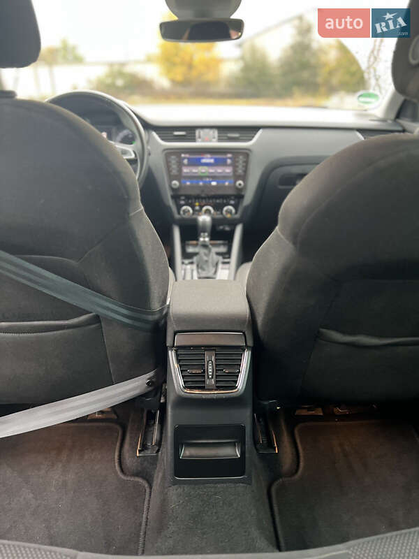 Skoda Octavia Scout 2019