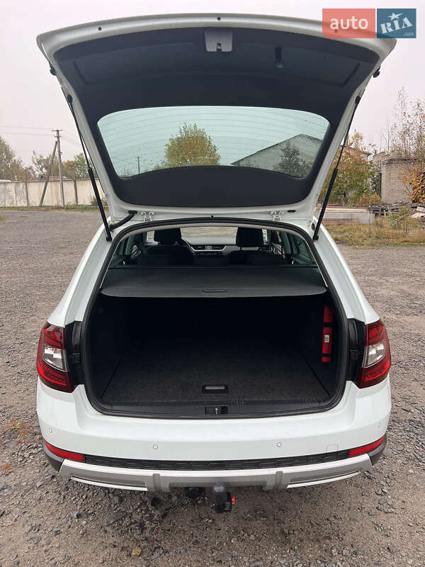 Skoda Octavia Scout 2019