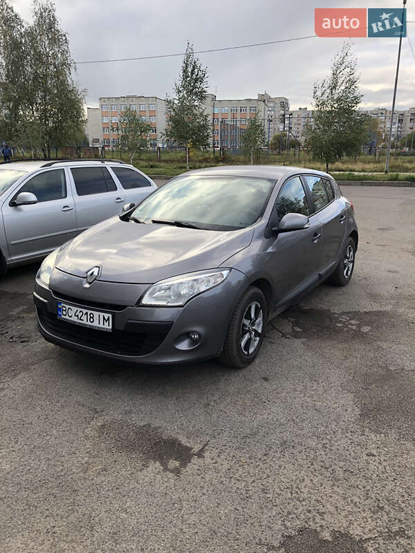 Renault-0