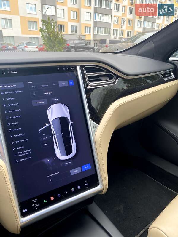 Tesla-0