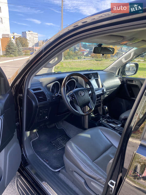 Toyota Land Cruiser Prado 2010