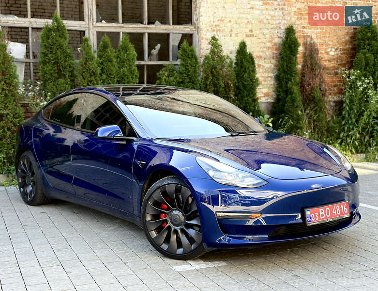 Tesla-33