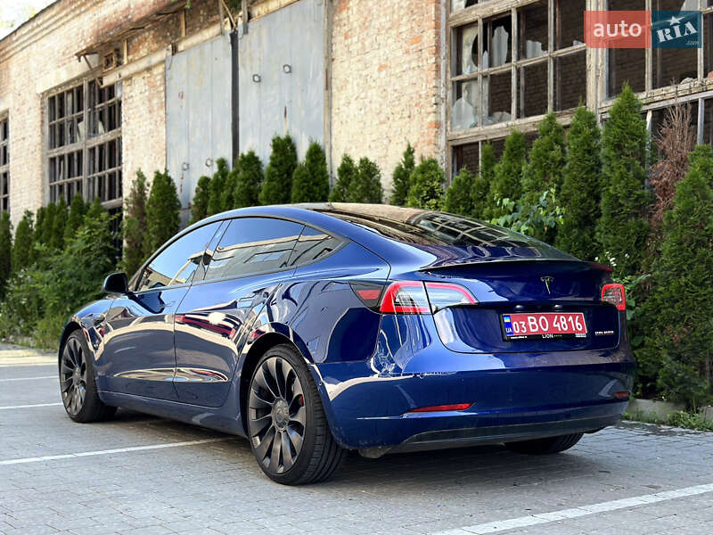 Tesla-40