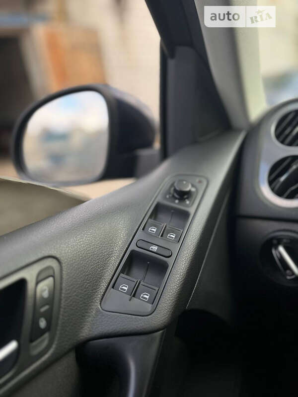 Volkswagen Tiguan 2012