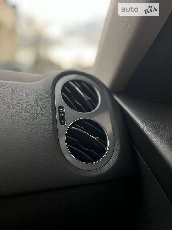 Volkswagen Tiguan 2012