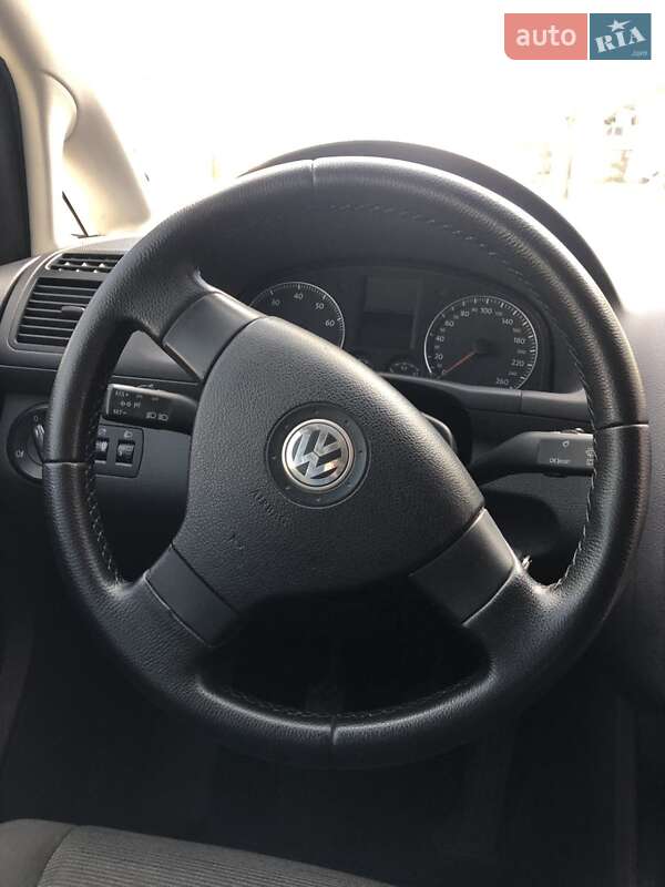 Volkswagen Touran 2007