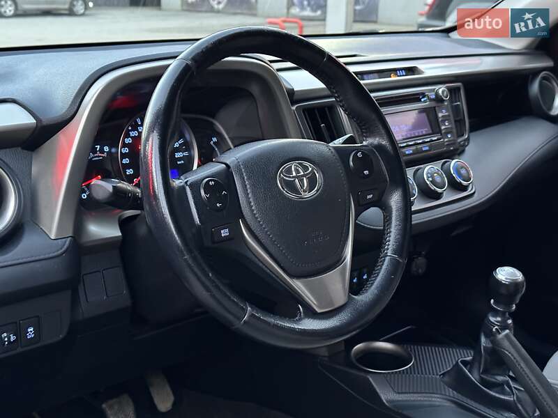 Toyota RAV4 2014
