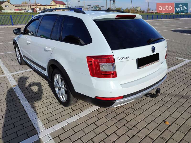 Skoda Octavia Scout 2015