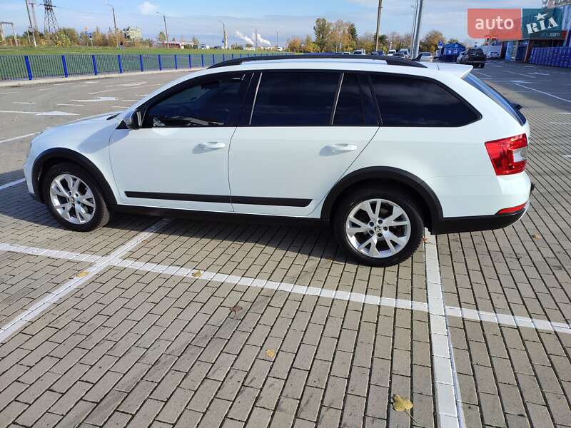 Skoda Octavia Scout 2015