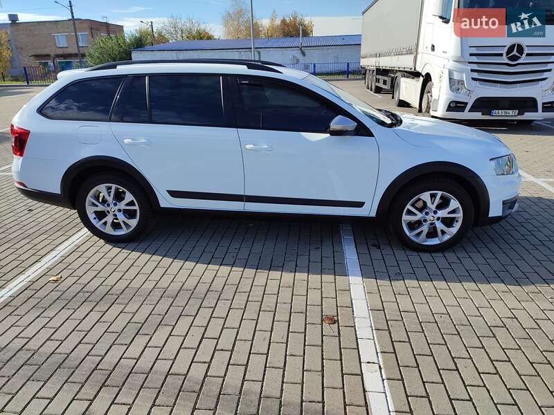 Skoda Octavia Scout 2015