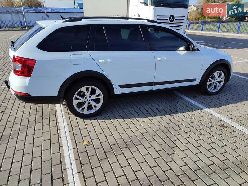 Skoda Octavia Scout 2015