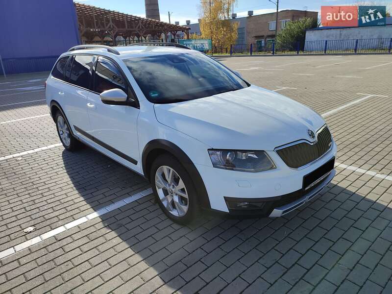 Skoda Octavia Scout 2015
