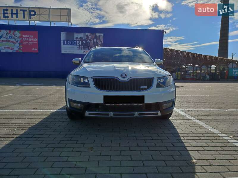 Skoda Octavia Scout 2015