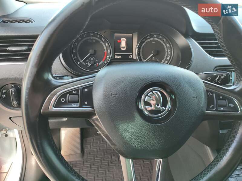 Skoda Octavia Scout 2015