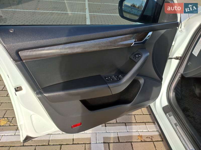 Skoda Octavia Scout 2015