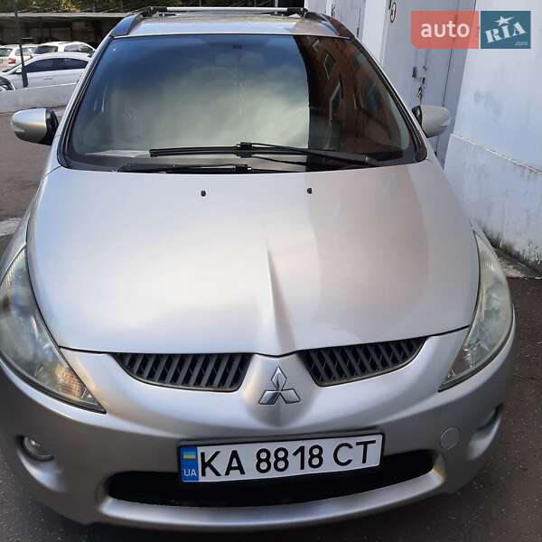 Mitsubishi Grandis 2008