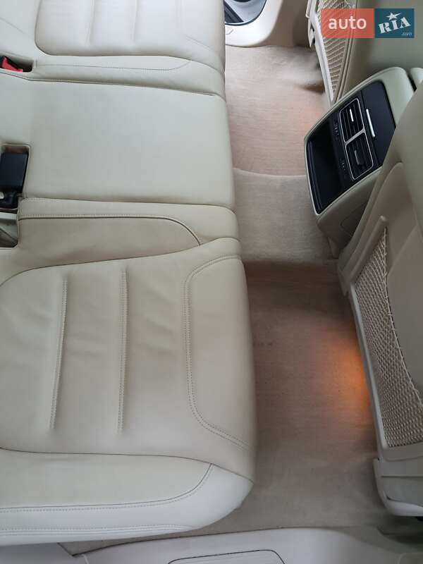 Volkswagen Touareg 2013