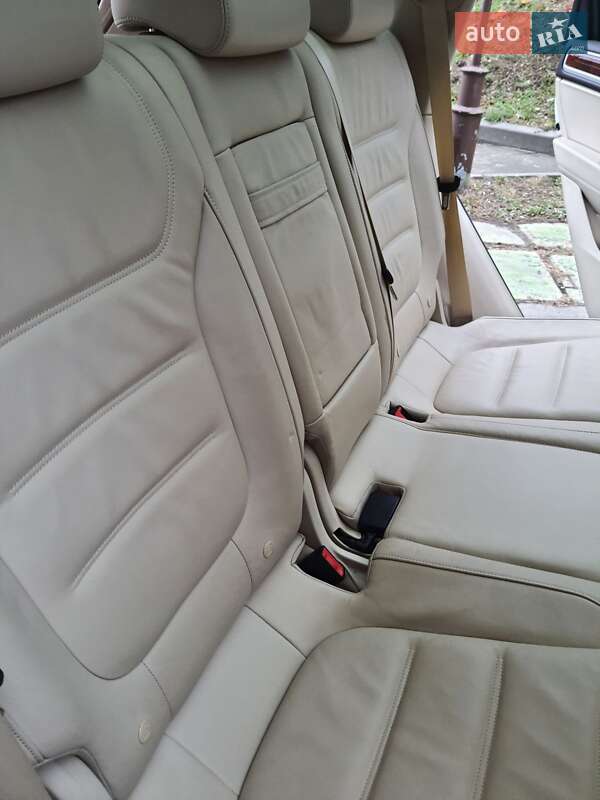 Volkswagen Touareg 2013
