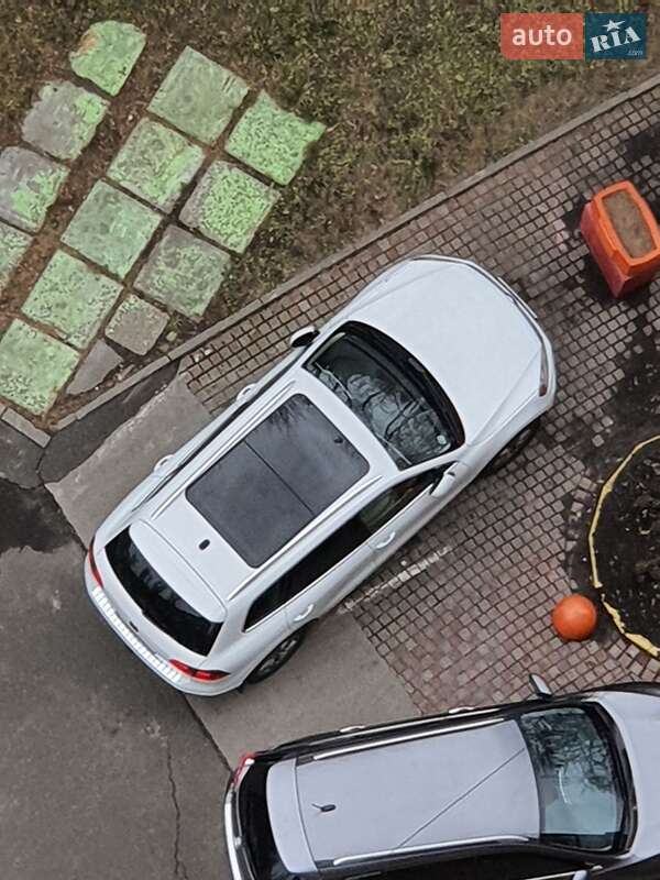 Volkswagen Touareg 2013