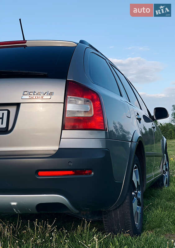 Skoda Octavia Scout 2012